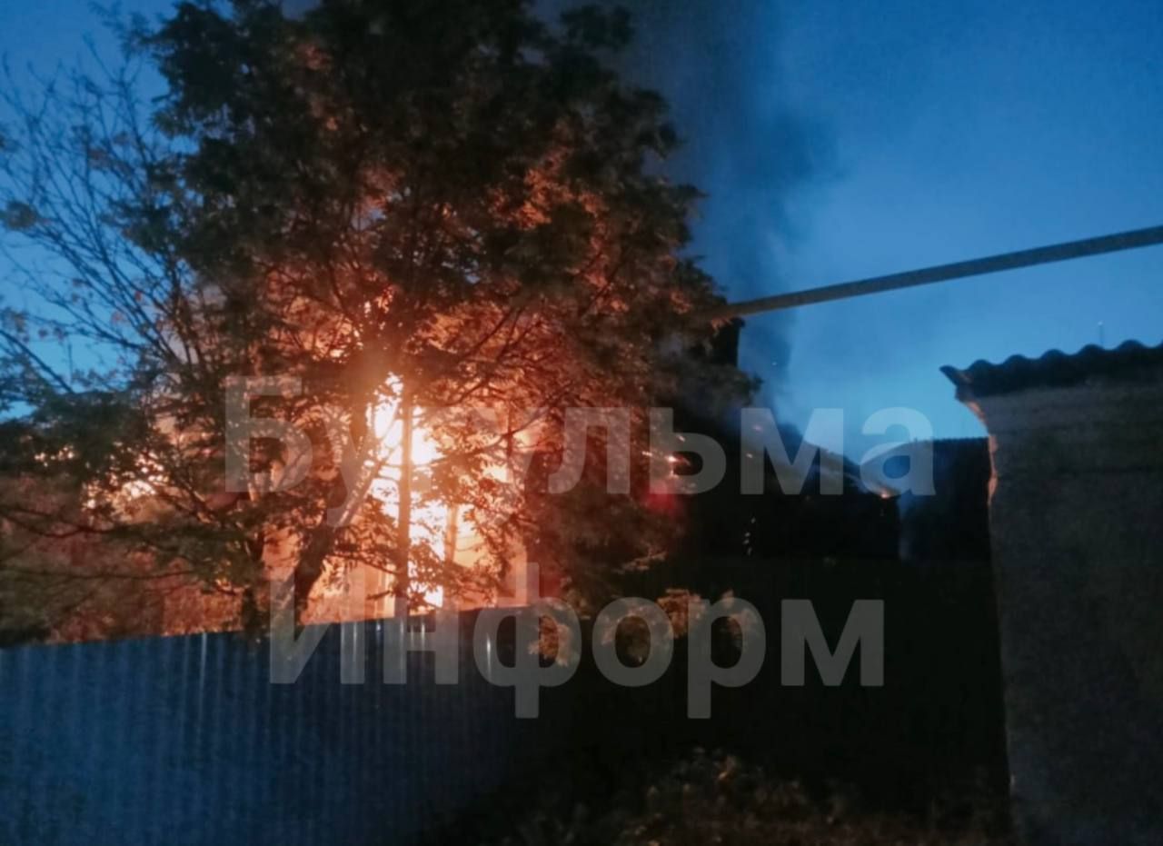 В Карабаше сгорел частный дом