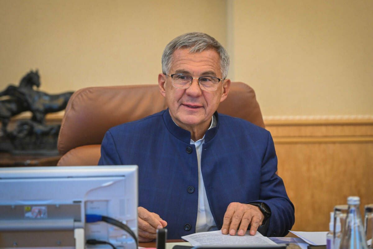 Минниханов поздравил Татарстан с 105-летием республики