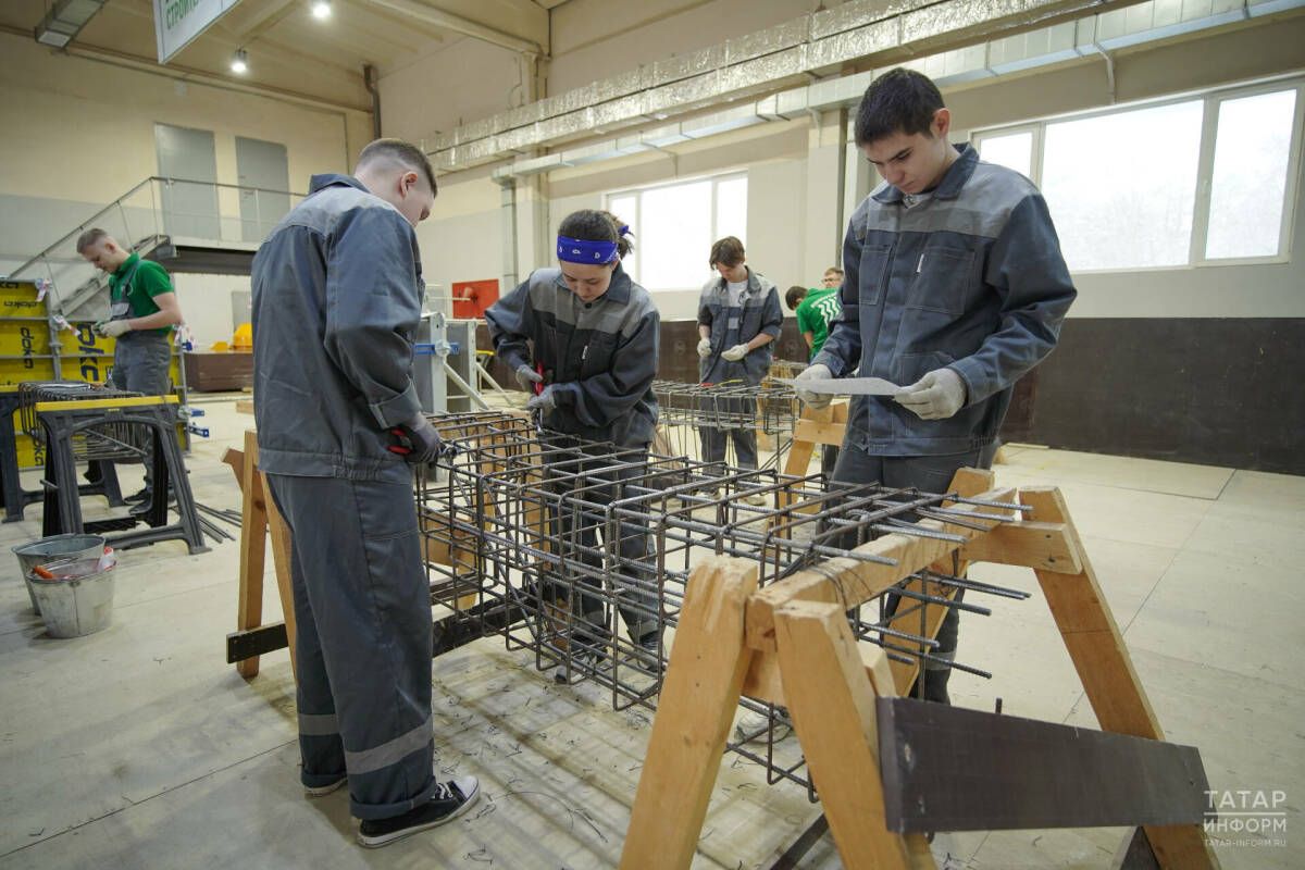 Татарстан трудоустроит почти 4 тысячи студентов из разных регионов России