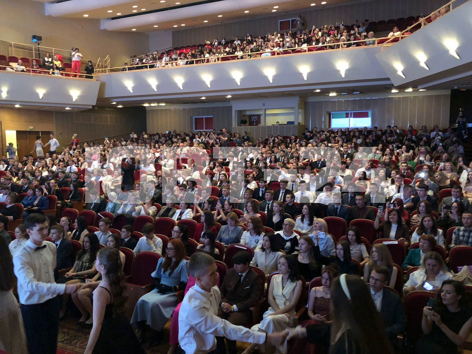 Альметьевские выпускники превзошли республику по результатам экзаменов