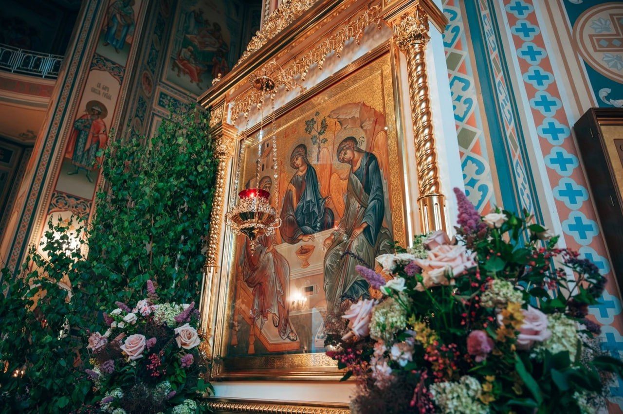 Помощь бойцам и поддержку нуждающимся оказала Альметьевская епархия