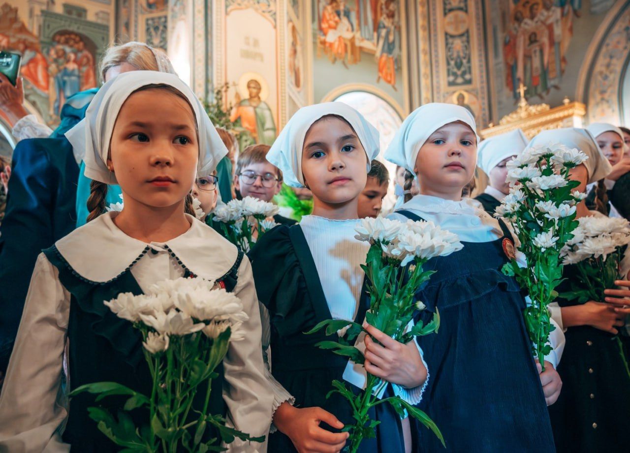 Помощь бойцам и поддержку нуждающимся оказала Альметьевская епархия