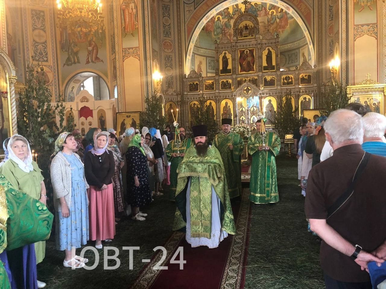 Альметьевск отмечает праздник Святой Троицы