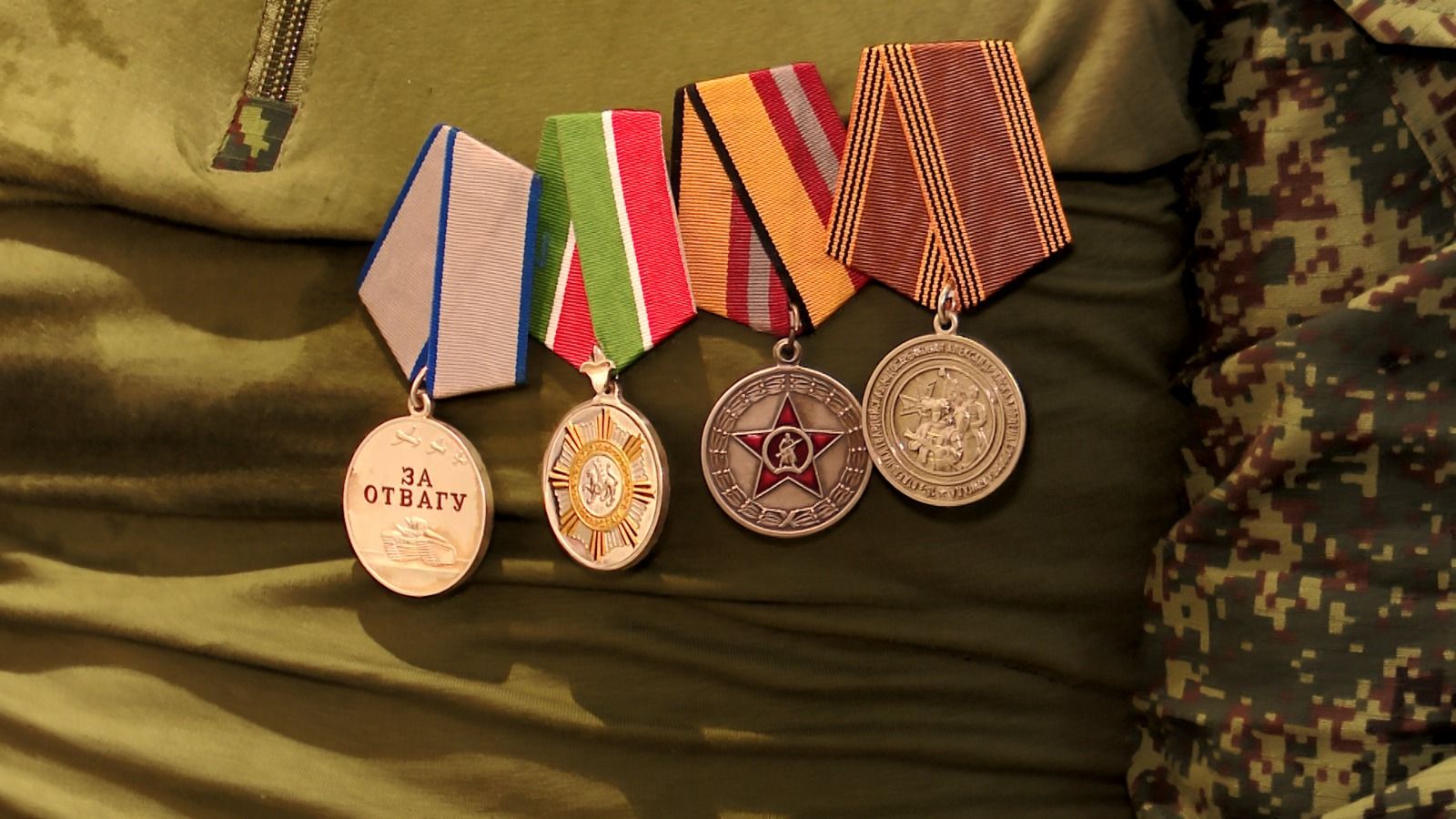 Боевой листок: герой с протезом