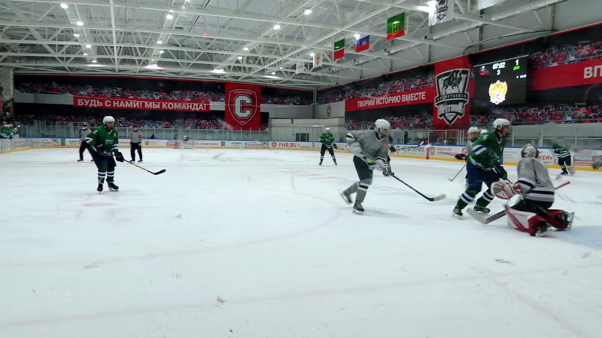 Нападающий «Локомотива» Артур Каюмов привез Кубок Гагарина в Бугульму