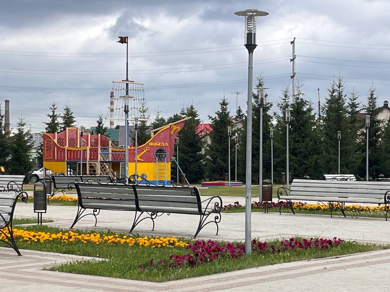 Әлмәттә «Безнең ишегалды» программасы  дәвам итә