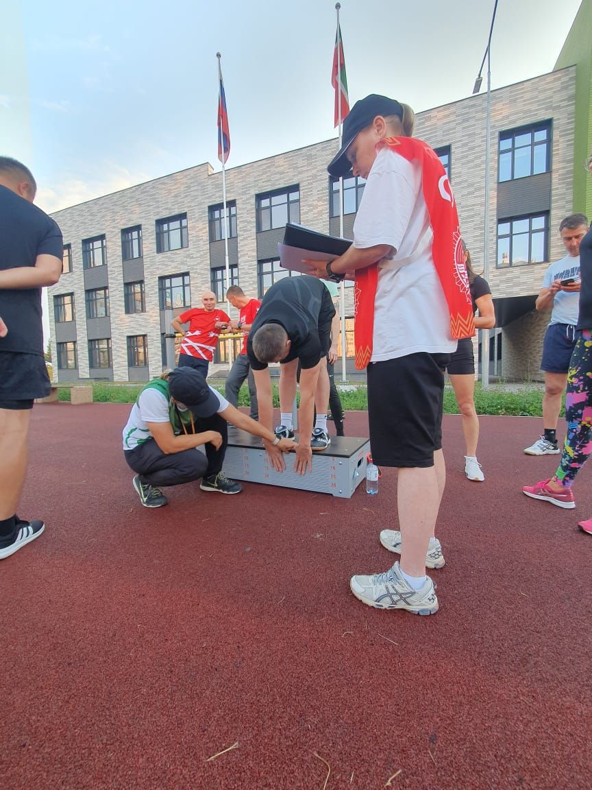 Центром тестирования ГТО совместно с движением «Зелёный фитнес» была проведена акция «Качай не только нефть, но и мышцы»