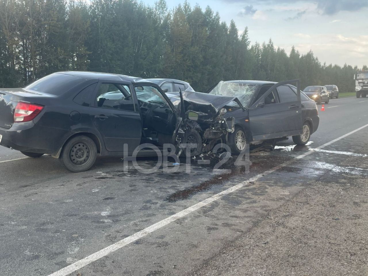 В Альметьевском районе столкнулись два автомобиля