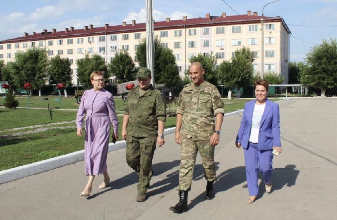 Омбудсмен Татарстана посетила татарстанских призывников в Самарской области
