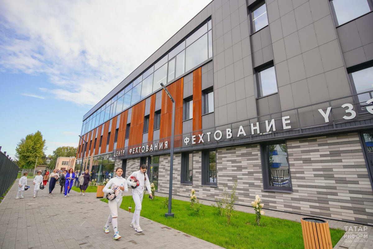 Главный тренер сборной России по фехтованию высоко оценил новый Центр фехтования в Казани