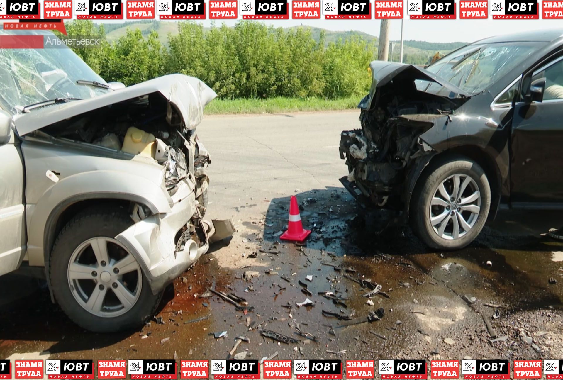 Лобовое столкновение автомобилей произошло в Альметьевске