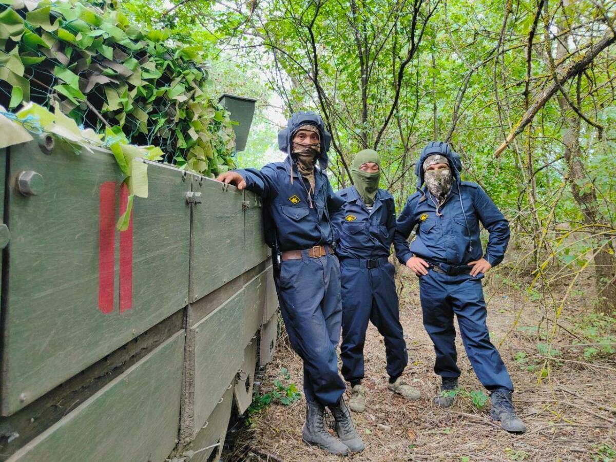 Герой России Расим Баксиков поздравил танкистов с профессиональным праздником