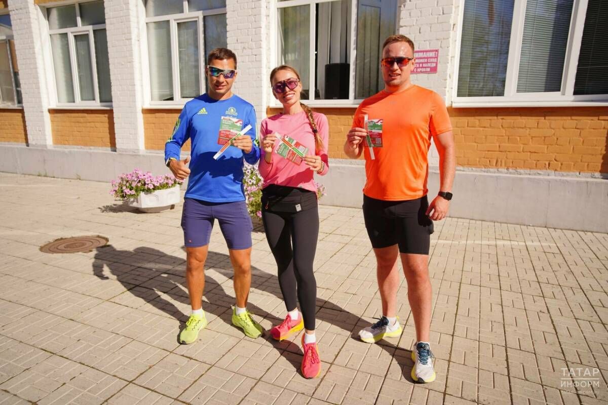 Казанские марафонцы пробежали 10 км до избирательного участка