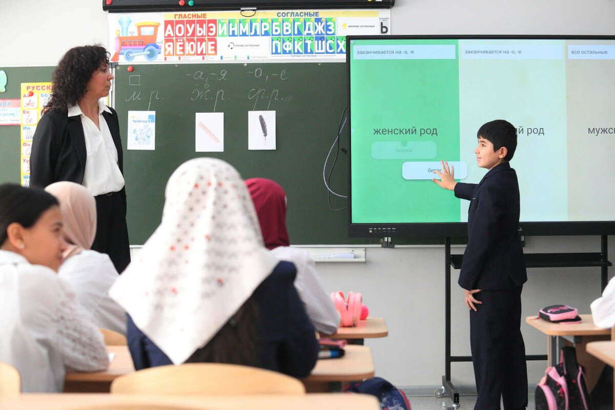 В казанской школе детей мигрантов обучают русскому языку для успешной интеграции