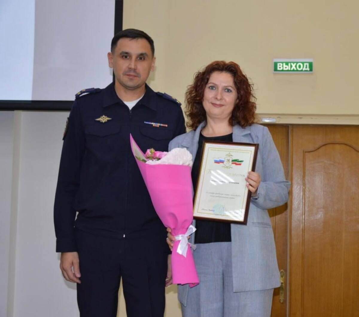 Жительница Казани уберегла пенсионера от мошенников