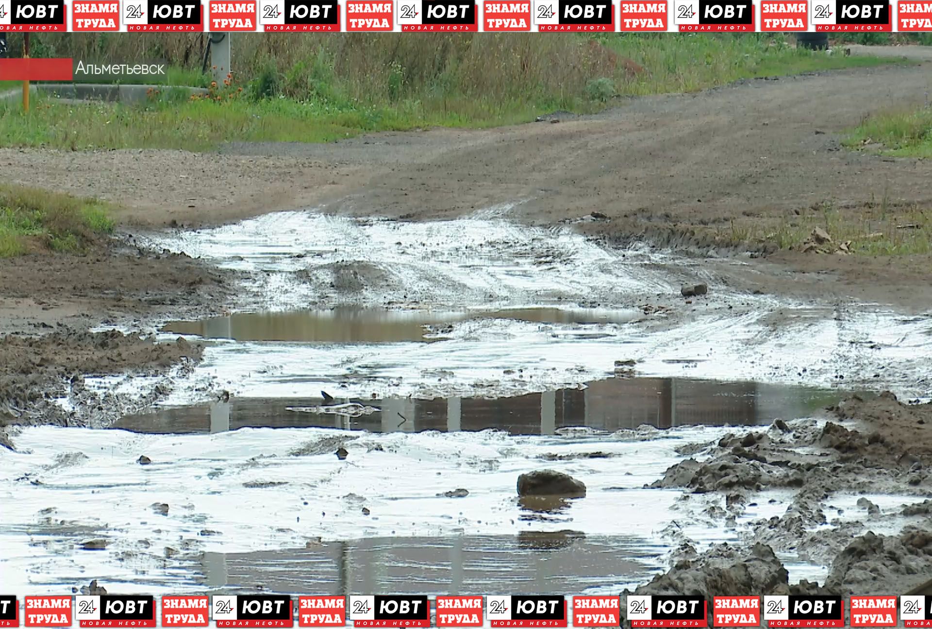 Жители микрорайона М-2 жалуются на затопленные улицы