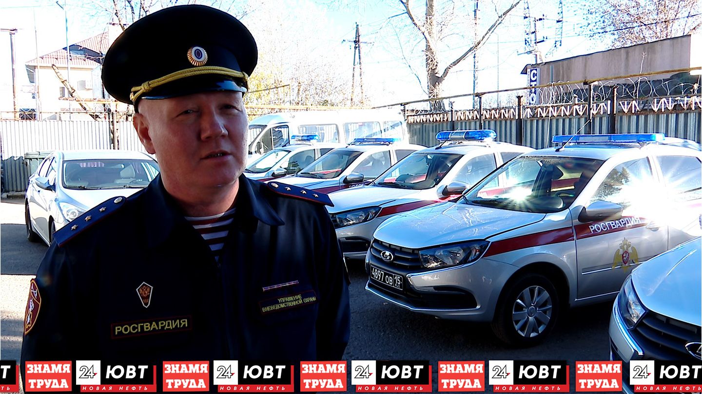 «Ночами не спали»: сотрудник Росгвардии рассказал о любви к службе в профессиональный праздник