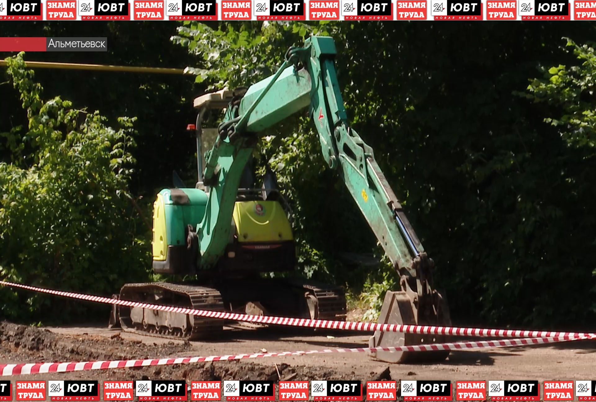 В Бугульминском районе пенсионер угнал экскаватор