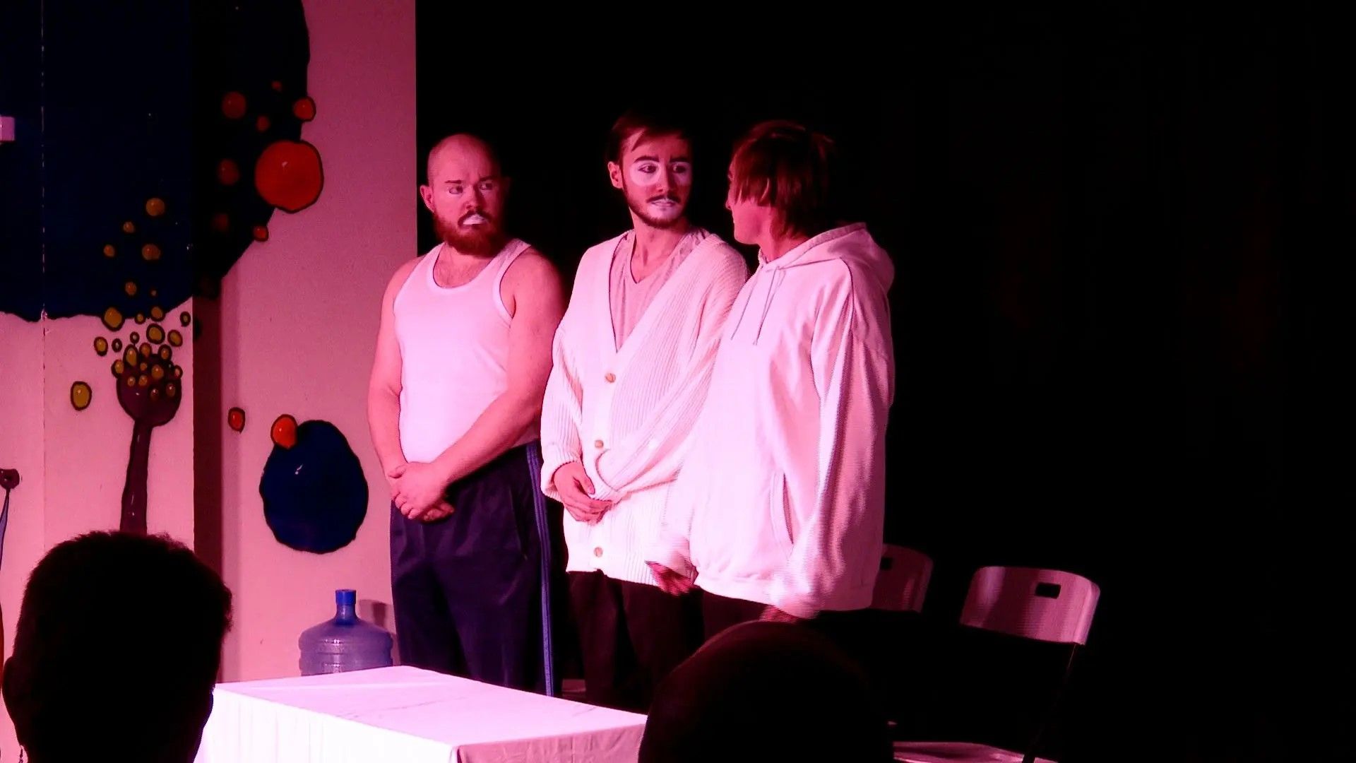 На традиционный «квартирник» артисты уличного театра собрали неравнодушных горожан