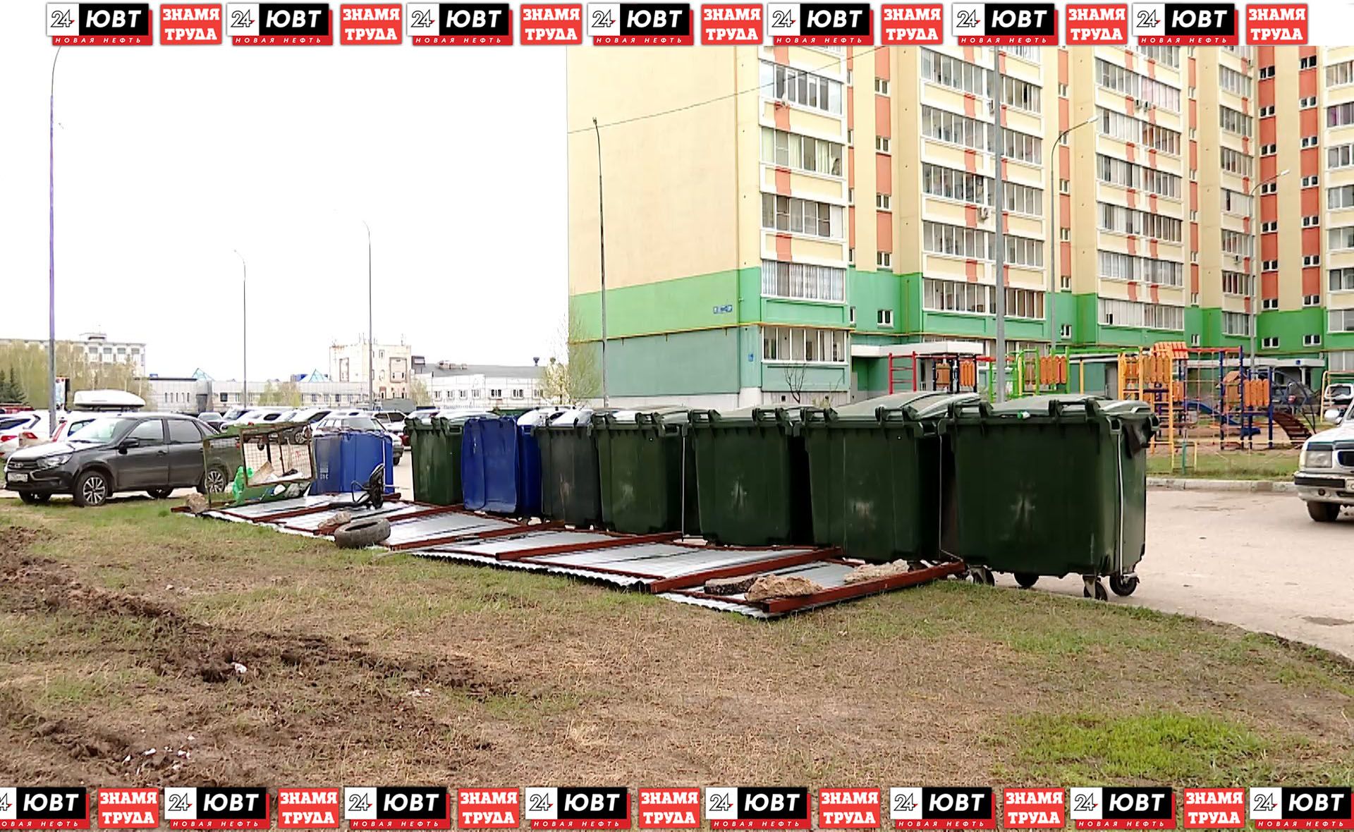 Сильный ветер обрушил деревья и крыши в Альметьевске