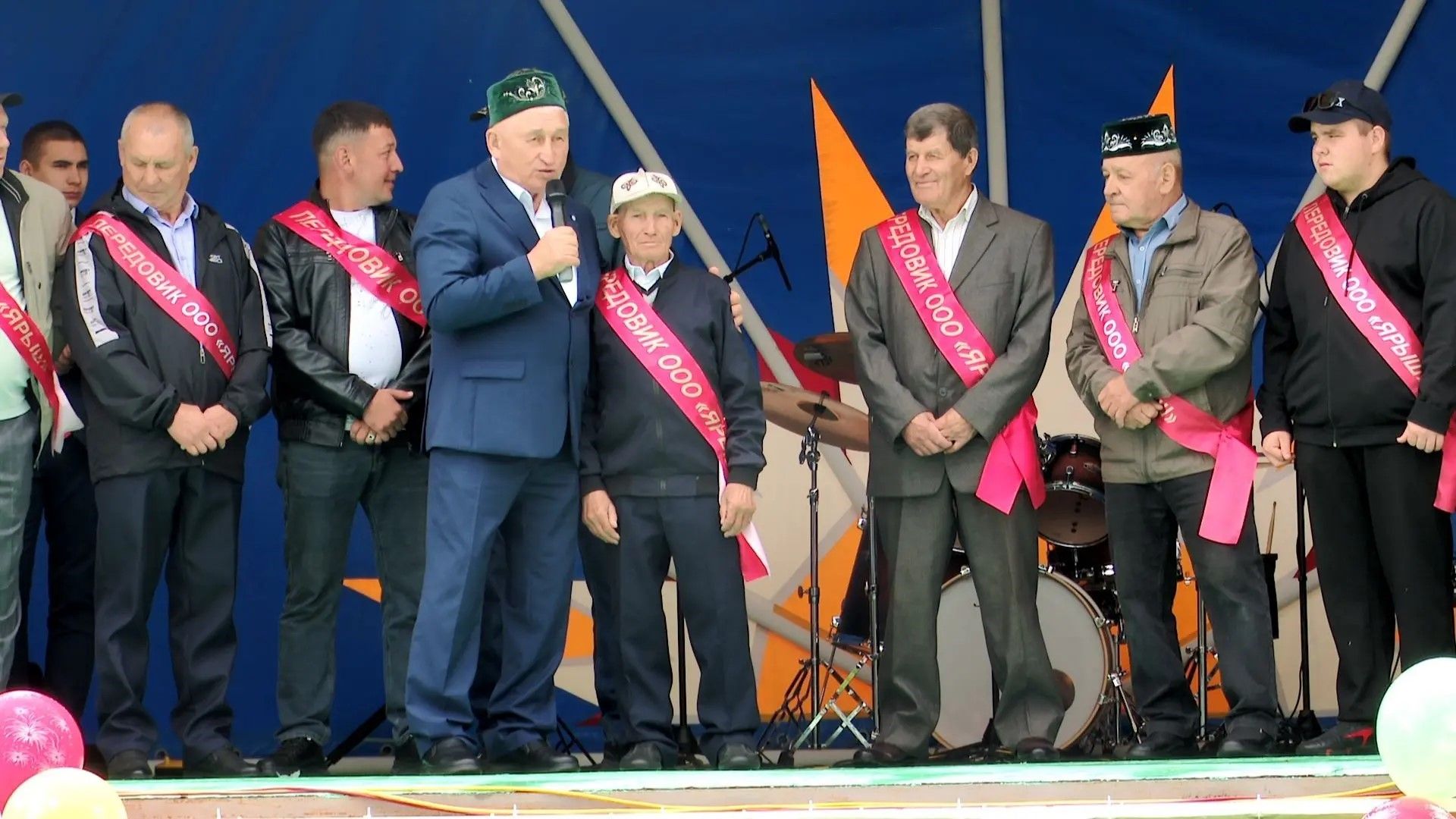 В Абдрахманове отметили главный народный праздник