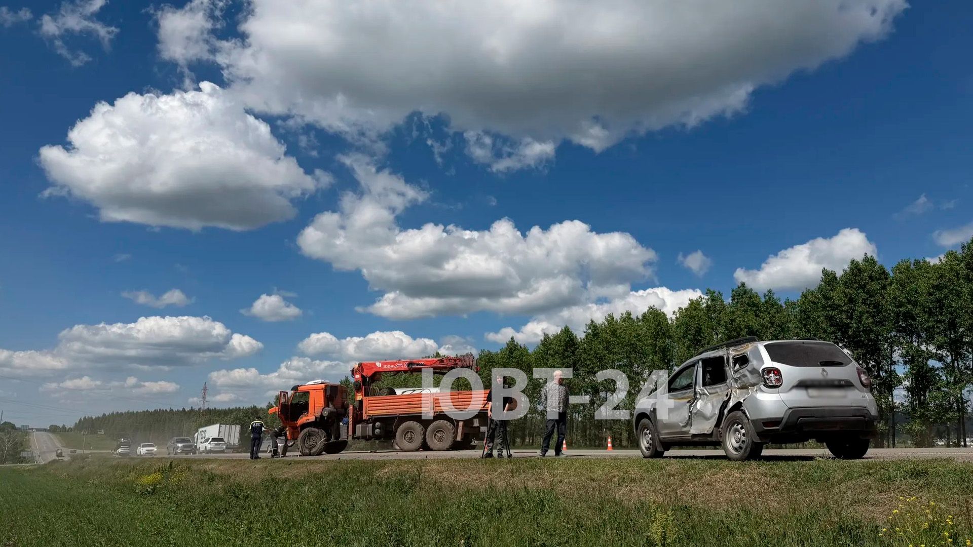 На трассе в Альметьевском районе произошло ДТП с участием трех машин