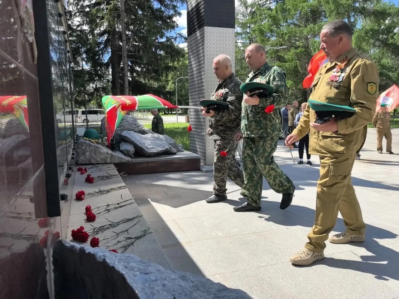 Ил чигендә ныклы калкан алар