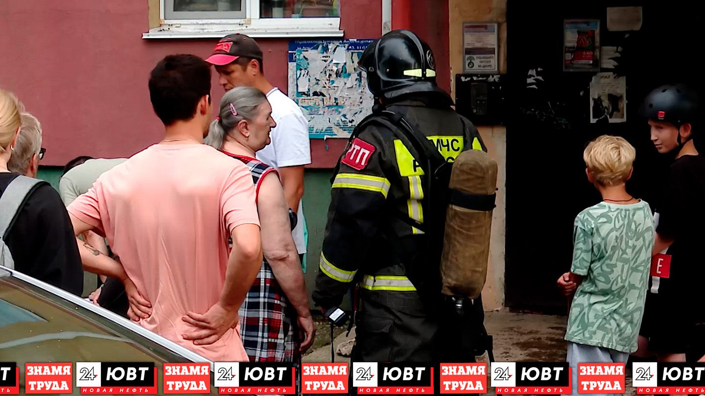 На пожаре в альметьевской многоэтажке спасли ребенка