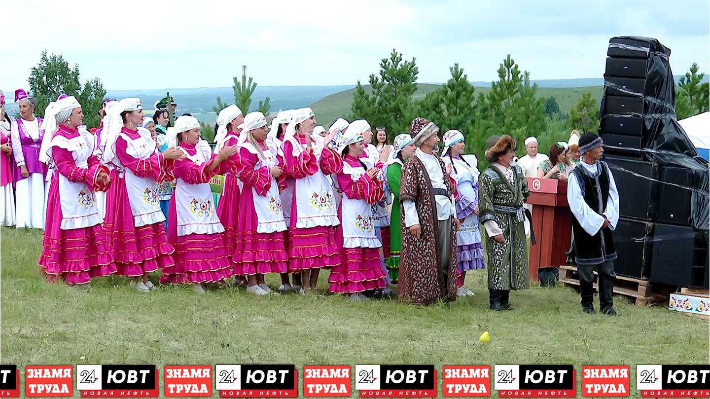 В Азнакаевском районе прошел 16-й фестиваль «Чатыр тауда жыен»