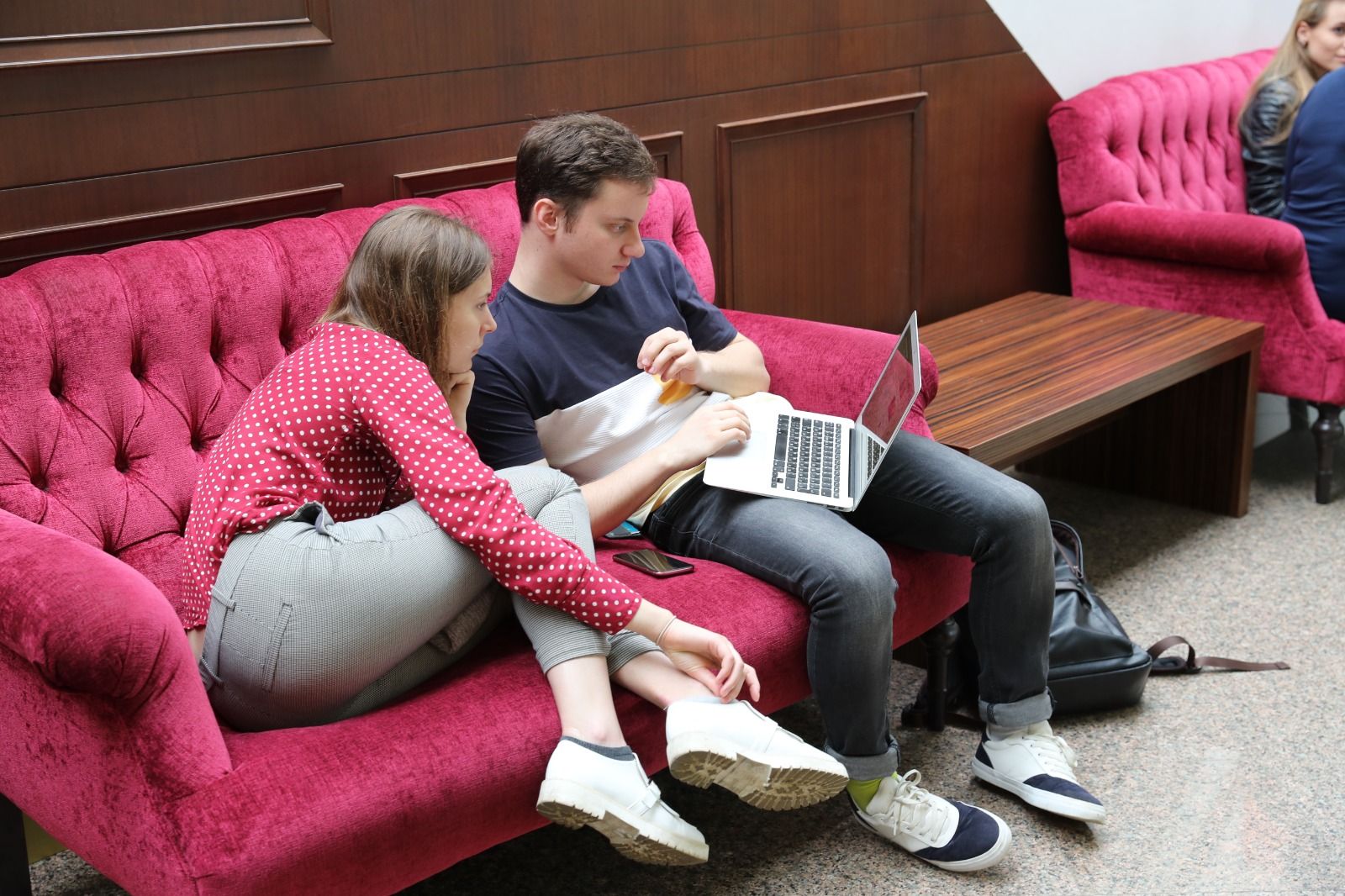 Умные технологии: как не переплачивать за туры и билеты в Интернете