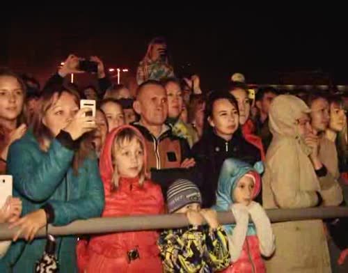 День города и День нефтяника в Альметьевске завершился молодежной дискотекой
