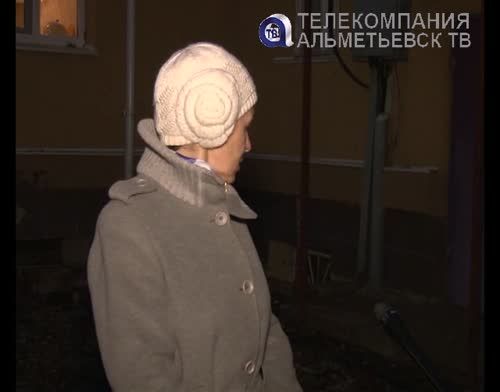 В Альметьевске жители жалуются в «Народный контроль» на неблагоустроенный двор