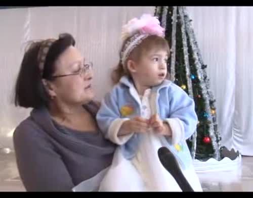 В Альметьевске устроили новогодний праздник для детей-инвалидов и сирот
