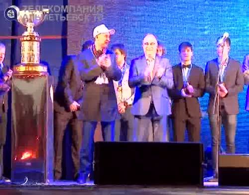 В Альметьевске чествовали команду «Нефтяник» – чемпиона Высшей хоккейной лиги