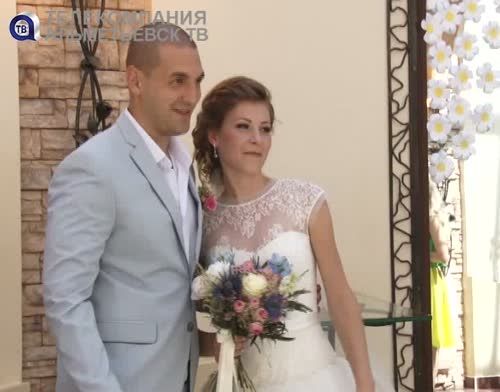 500-я пара зарегистрировала брак в Альметьевске в День семьи, любви и верности