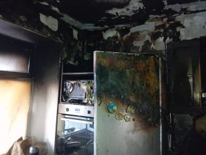 Пожарные спасли человека из многоэтажного дома, в котором случилось возгорание