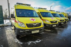 Три больницы Альметьевска получили новые машины скорой помощи