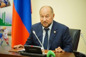 Руководитель Администрации Раиса Татарстана присоединился к акции «Ёлка желаний»