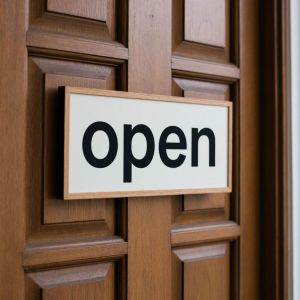 С 1 марта 2026 года в России все вывески и указатели должны быть с переводом на русский язык