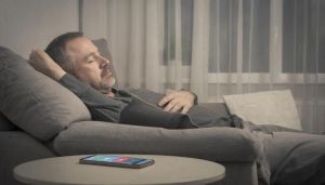 В Бугульме мужчина оформил кредит на спящего знакомого