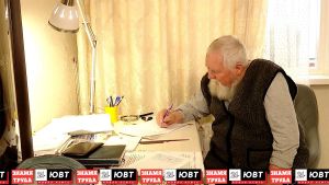 Ветеранов журналистики в Альметьевске поздравили с Днем пожилых