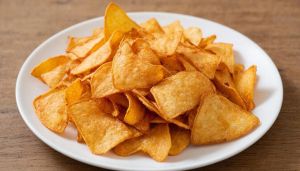 Химик из КФУ объяснил, опасны ли чипсы и как их выбирать