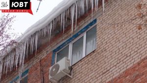 УК в Альметьевске оштрафовали за скользкие дороги во дворах и обрушенный карниз