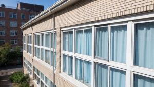 Стало известно о состоянии школьника, выпавшего из окна школы в Казани