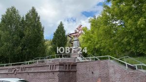В Альметьевске к Сабантую обновляют статую «Мать Татария»