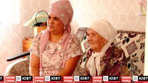 Соцработник из Бишмунчи помогает пожилым людям и воспитывает пятерых детей