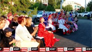 Жители Нижней Мактамы посетили «Праздник двора» на Достоевского, 21