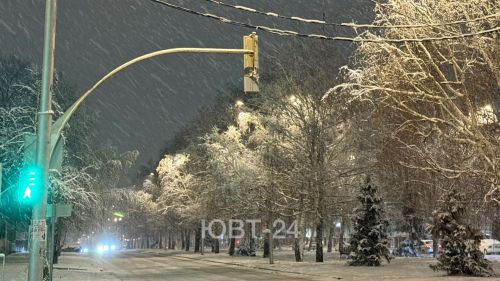 Татарстанцев предупредил о метели и гололедице