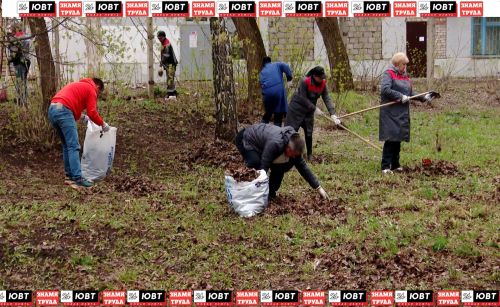 «Чистый город без мусора нужен всем»: сотрудники «Светсервиса» вышли на субботник в Альметьевске