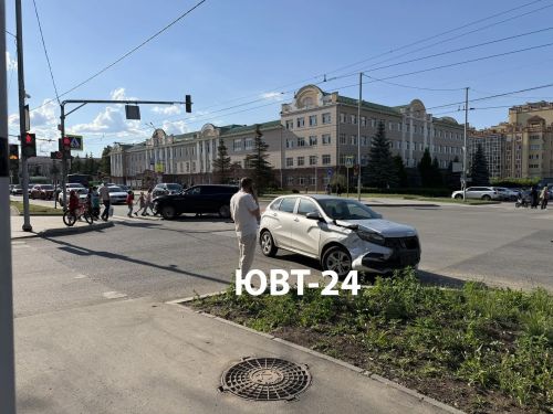 На перекрестке Тукая и Ленина в Альметьевске произошла серия аварий